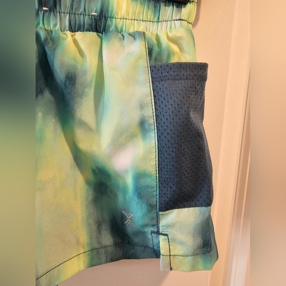 Xersion Girls Activewear Shorts Size S 7/8 Blue Green Tie Dye Quick-Dri - Picture 8 of 10